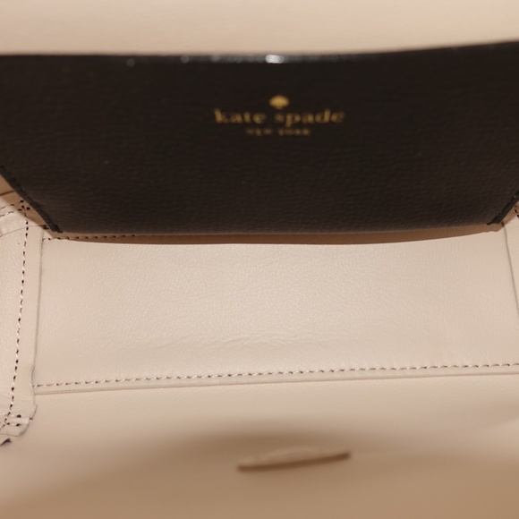 ♠️Kate Spade Sanders Place Avva Leather Crossbody - Picture 7 of 7